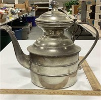 Vintage tea pot-no visible brand