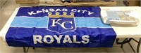 Beach umbrella table w/KC Royals flag-47in x 35in