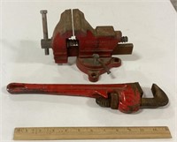 3.5in vise & pipe wrench
