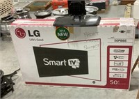 Lg Smart Tv 50PB66 w/ stand 50in