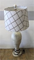 DECORATIVE DRAGONFLY THEMED LAMP