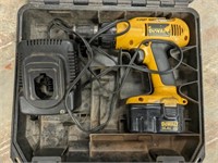 DEWALT DRILL W/ BATTERY AND CHARGER
