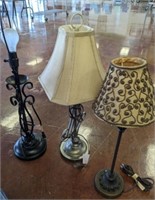 GROUP OF DECORATIVE LAMPS