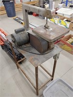 Delta scroll saw with metal stand