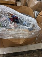 PALLET OF ASSORTED CLOTHING