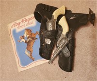 Toy pistols and holster and Roy Rogers souvenir