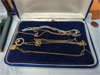 10 Chain Necklaces