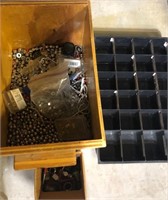 K - LOT OF SMALL PARTS & ORGANIZER (G20)