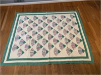 HAND STITCHED FAN QUILT 82" X67"