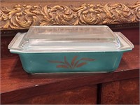 Pyrex Promotional Green Wheat Space Saver-RARE