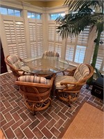 Wicker vintage table and 4 chairs