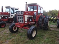 IH 1466 Tractor [Red Cab]