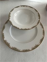Set of plates Chateau by SANGO