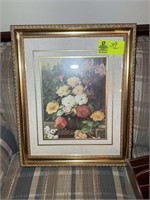 FRAMED FLORAL PRINT 19.5IN BY 23.5IN