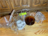 GROUP OF GLASSWARE - MUGS AND SERVING DISHES