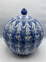 Chinese Pumpkin shaped Chinoiserie Blue & White