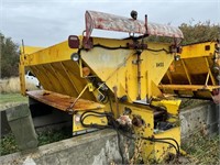 SNOW PLOW WITH SANDER BOX T44