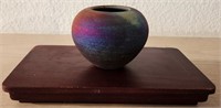 M - COLORFUL CERAMIC VASE ON STAND (A19)