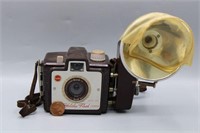 Vtg. '50's Kodak Brownie "Holiday Flash" Camera