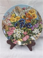1989 collectors plate flowers with certificate of