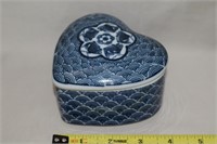 Mann Blue Wave Fine China Heart Trinket Box