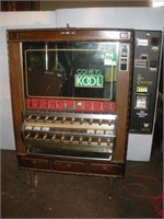 Kool Cigarette Machine w/Currency Partner