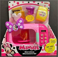 NEW MINNIE MOUSE MARVELOUS MICROWAVE SET