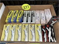 (20) Knives in Boxes