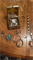 Vintage jewelry & watches, Stainglass trinket box