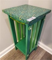 PAINTED FURN STAND