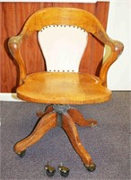 Oak Swivel Office Chair (Feet Need Repaired)
