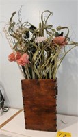 2Wine Box with Dried Florals