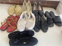 Ladies Shoes and Slippers Size 7 (8) pair