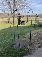 4 BIRD FEEDER STANDS AND 5 FEEDERS