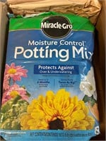 Miracle-Gro Potting Mix 8 qt, 2-Pack