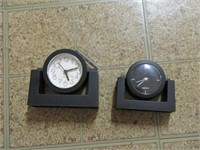 2 Small Desk Clocks