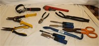 Pipe Wrench, Nail Puller, Snippers,…
