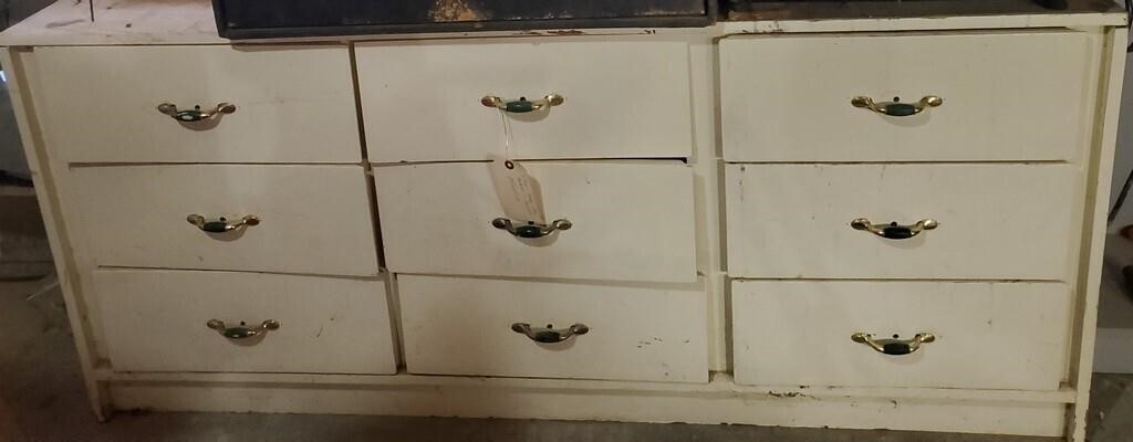 9 Drawer Dresser With Hardware In Drawers