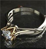 Solitaire stone diamond like promise ring sz 8