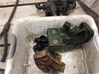 Bolt on hydraulic outlets off a John Deere 4020