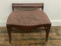 UPHOLSTERED PIANO SEAT