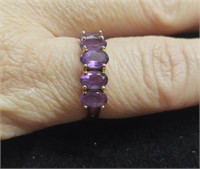 Beautiful 10k Gold and Purple Ring Size 7
