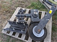 Thumper fertilizer pump, wheel drive, off JD 1790