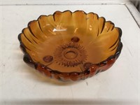 Amber Centerpiece Elegant Glass Bowl