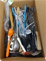 BIG LOT OF KITCHEN UTENSILS ALL IN THE BOX