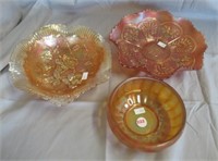 (3) Carnival glass bowls. Saw tooth edge bowl