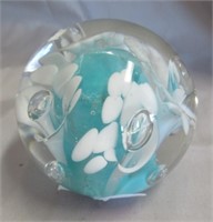Glass paperweights. Measures: 3".