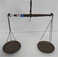 Handheld equal arm balance with (2) hanging pans,
