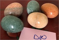 B - LOT OF 5 COLLECTIBLE STONE EGGS (D110)