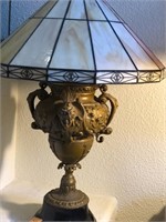 B - VINTAGE TABLE LAMP (L186)